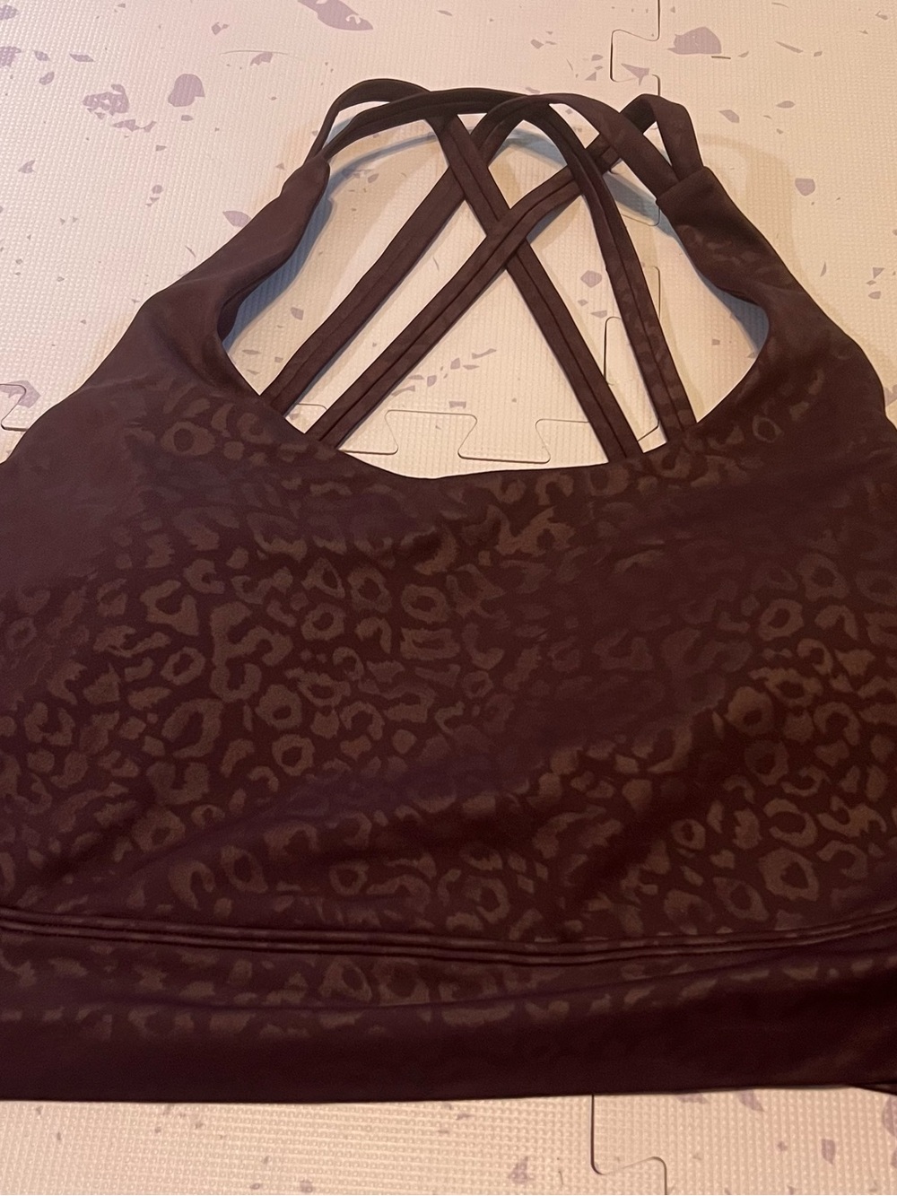 Strappy Leopard-Print sports bra maroon